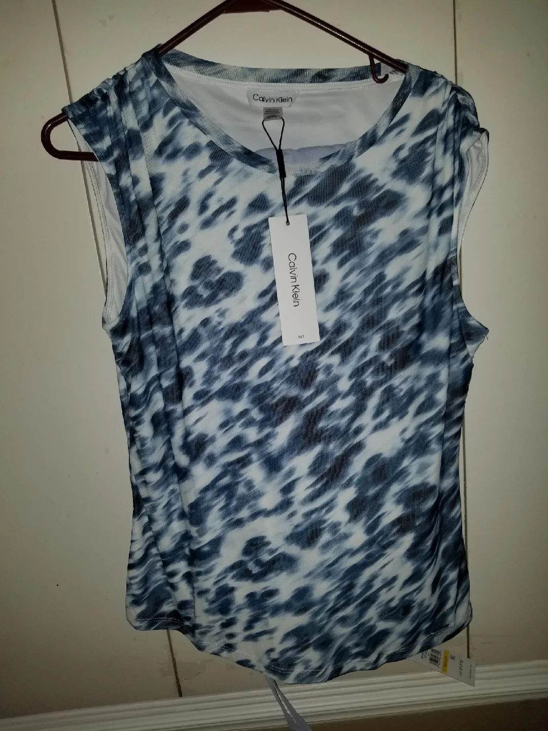 New Calvin Klein Blazer, Top, and Pants Set image indicator(3)