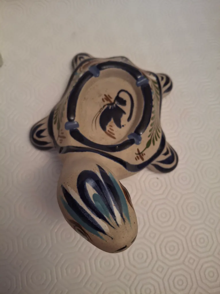 Mexico TonalaTurtle Ashtray - Hand Painted Ceramic image indicator(2)