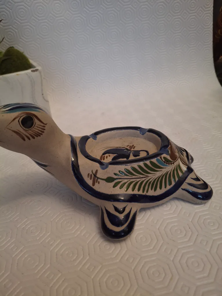Mexico TonalaTurtle Ashtray - Hand Painted Ceramic image indicator(5)