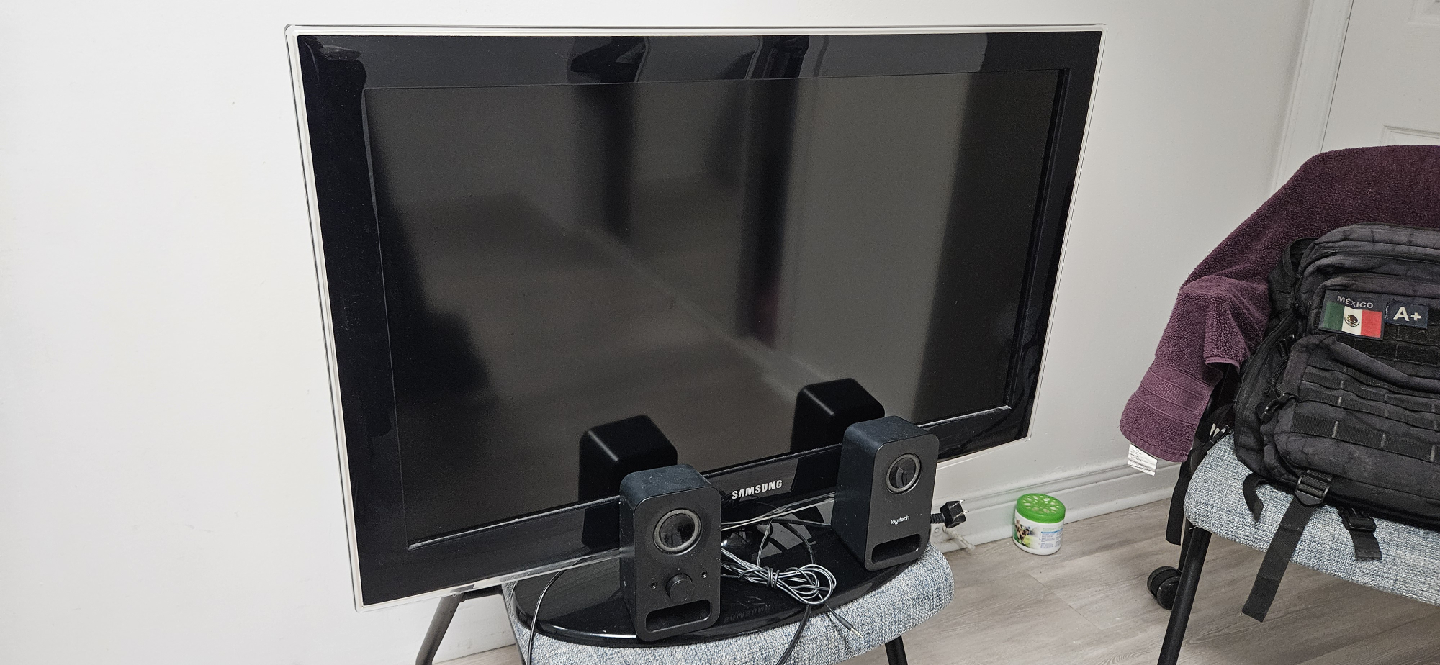 Samsung TV with Logitech Speakers