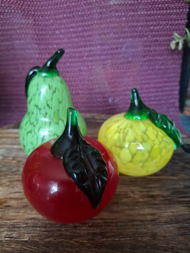 Glass Fruit Figurines image indicator(2)