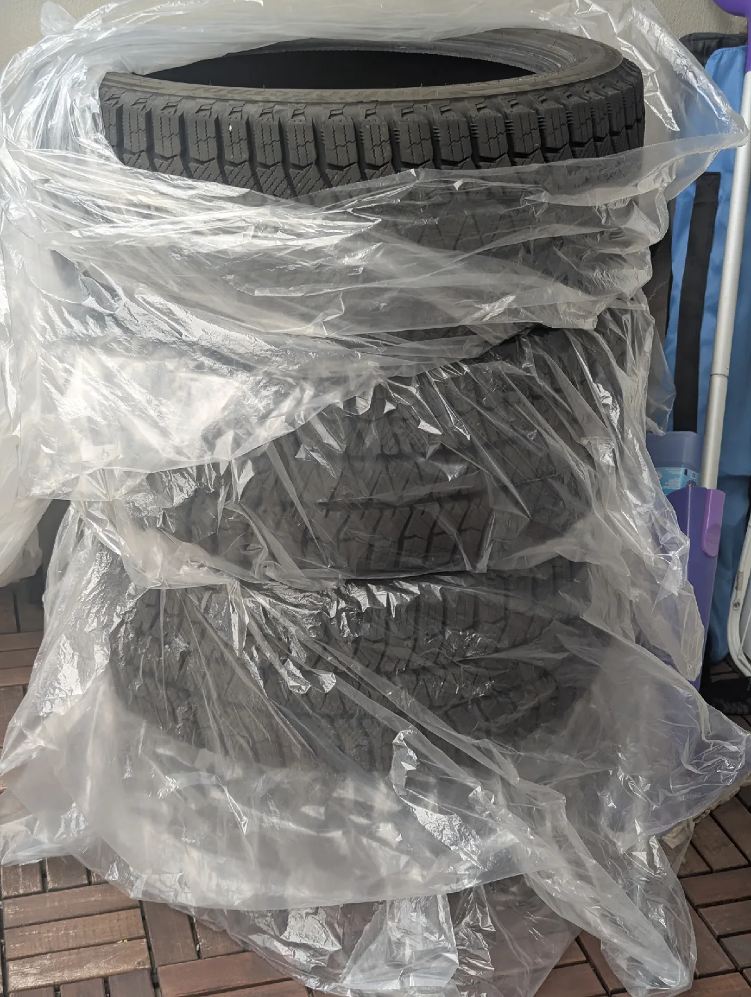 Set of 4 BRIDGESTONE BLIZZAK WS90 91H 1134 225/45R17 image indicator(2)