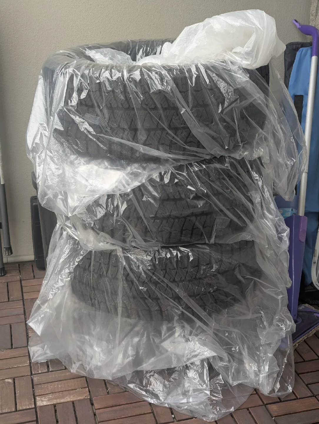 Set of 4 BRIDGESTONE BLIZZAK WS90 91H 1134 225/45R17 image indicator(3)