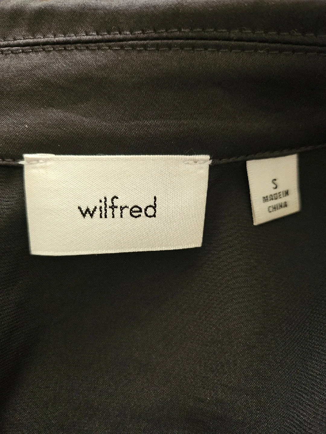 💫🖤Wilfred Black Tie-Front Blouse - Size Small image indicator(2)