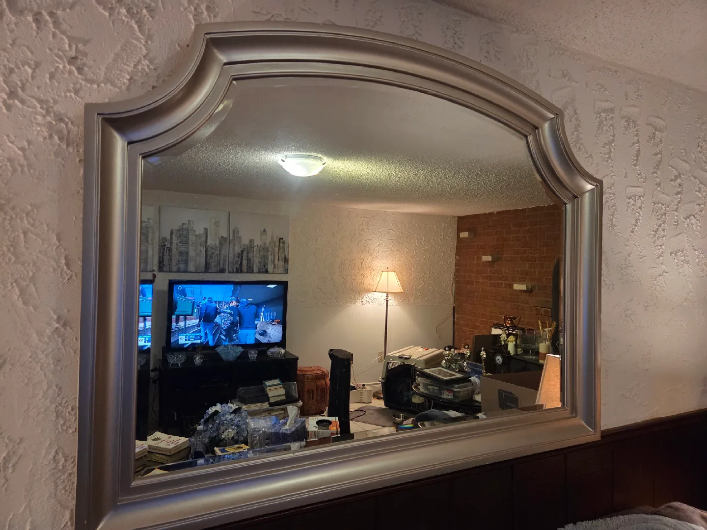 Silver Framed Wall Mirror image indicator(2)