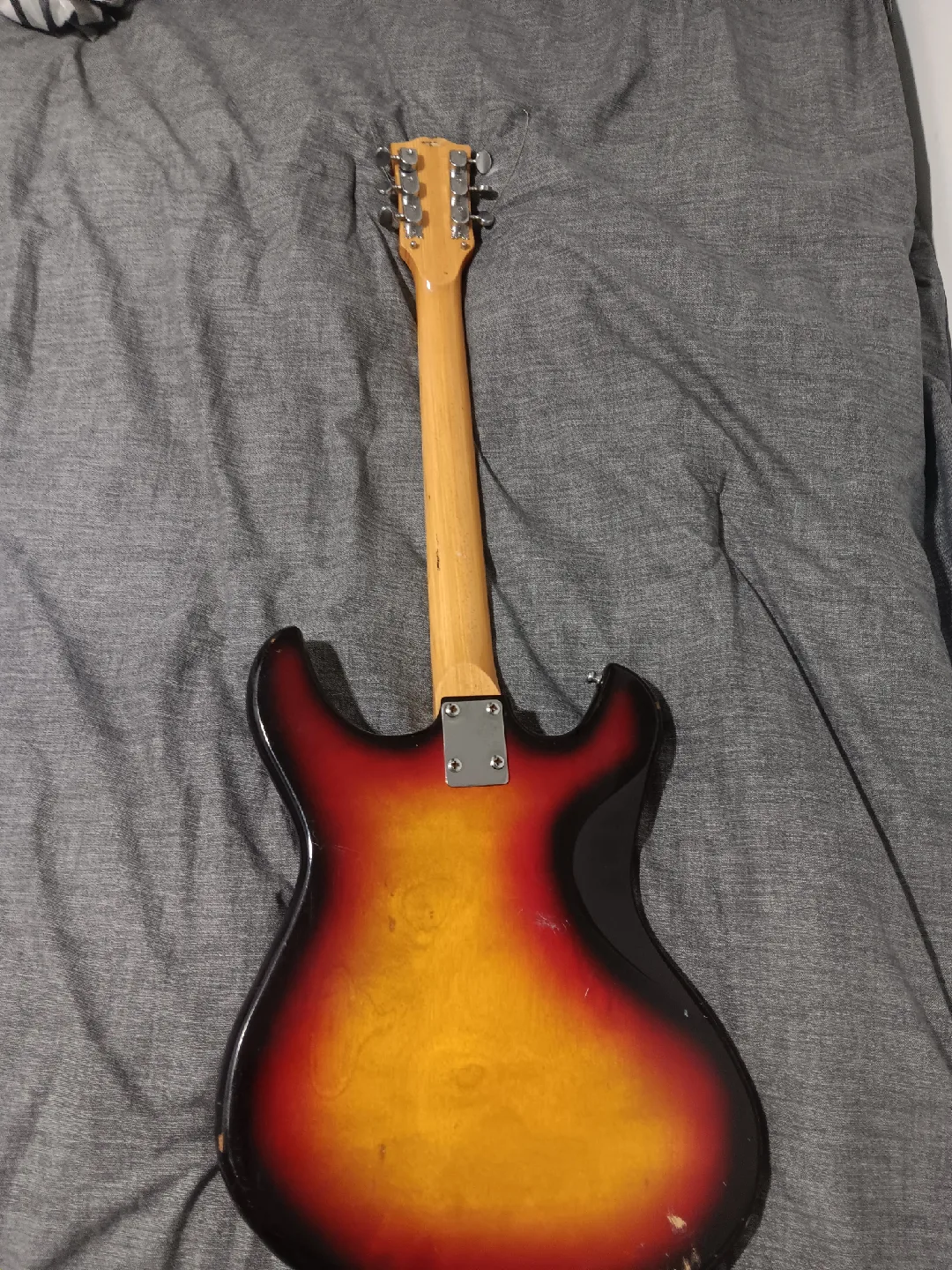 Vintage Electric Guitar - Sunburst Finish image indicator(3)