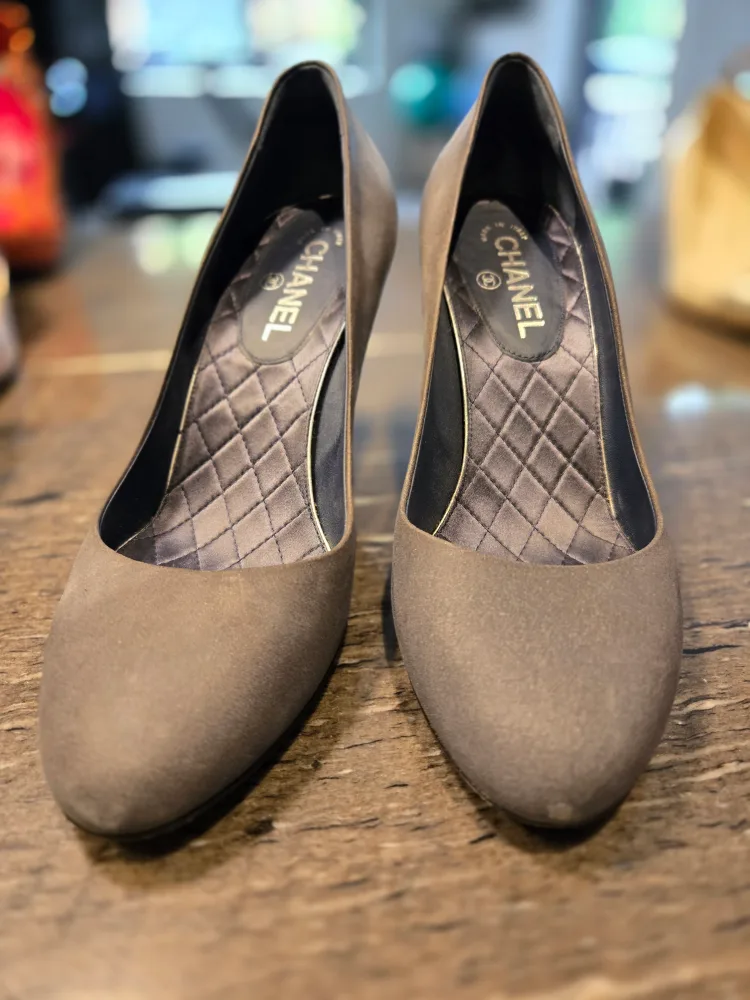 Chanel Grey Suede Heels - Size 41.5 image indicator(2)