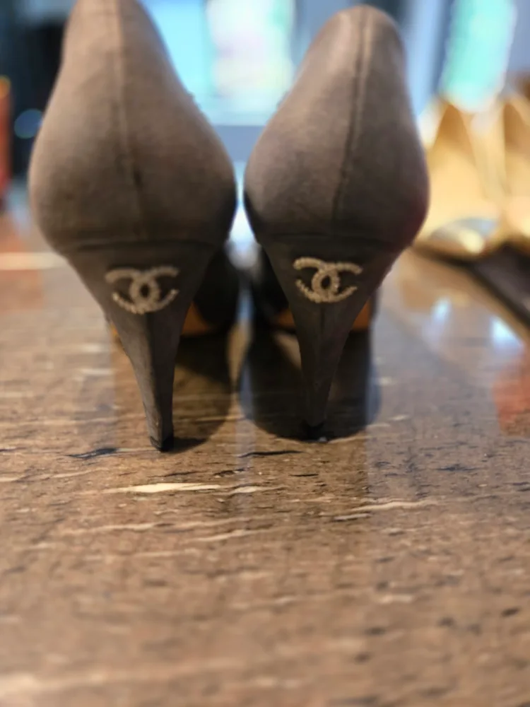 Chanel Grey Suede Heels - Size 41.5 image indicator(4)