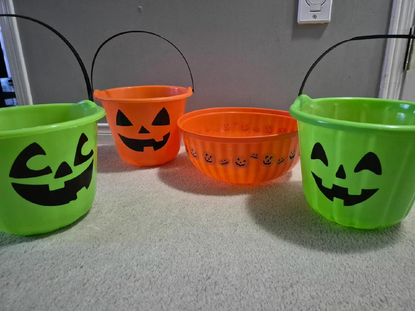 Halloween Candy Buckets and bowel- Green and Orange image indicator(2)