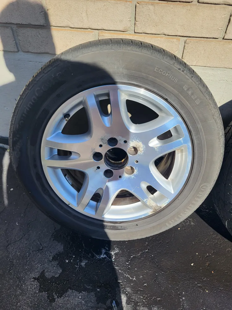 Continental ContiTouringContact 225/55R16 Tires image indicator(2)