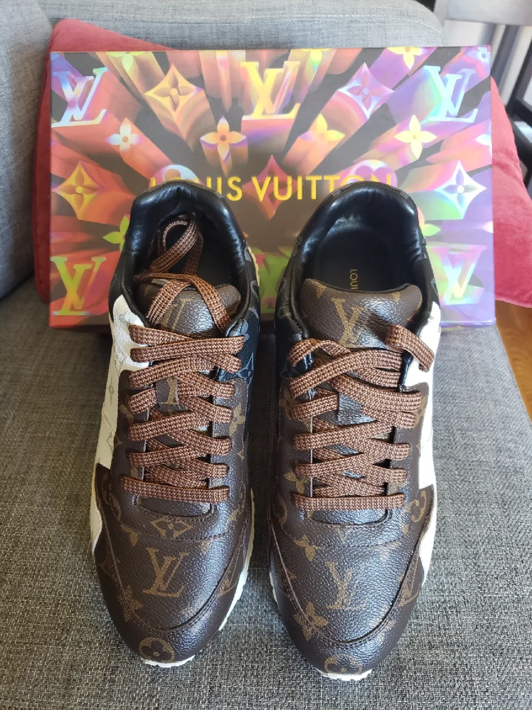 Louis Vuitton Sneakers image indicator(4)
