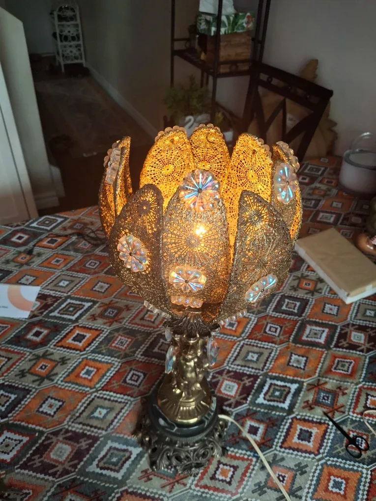 Very Rare Antique -Vintage Lotus Flower Lamp image indicator(10)