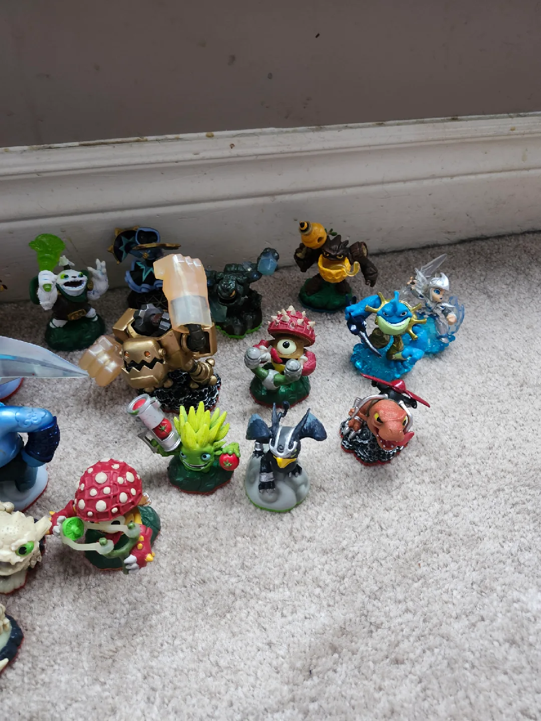 Skylanders Figures image indicator(4)