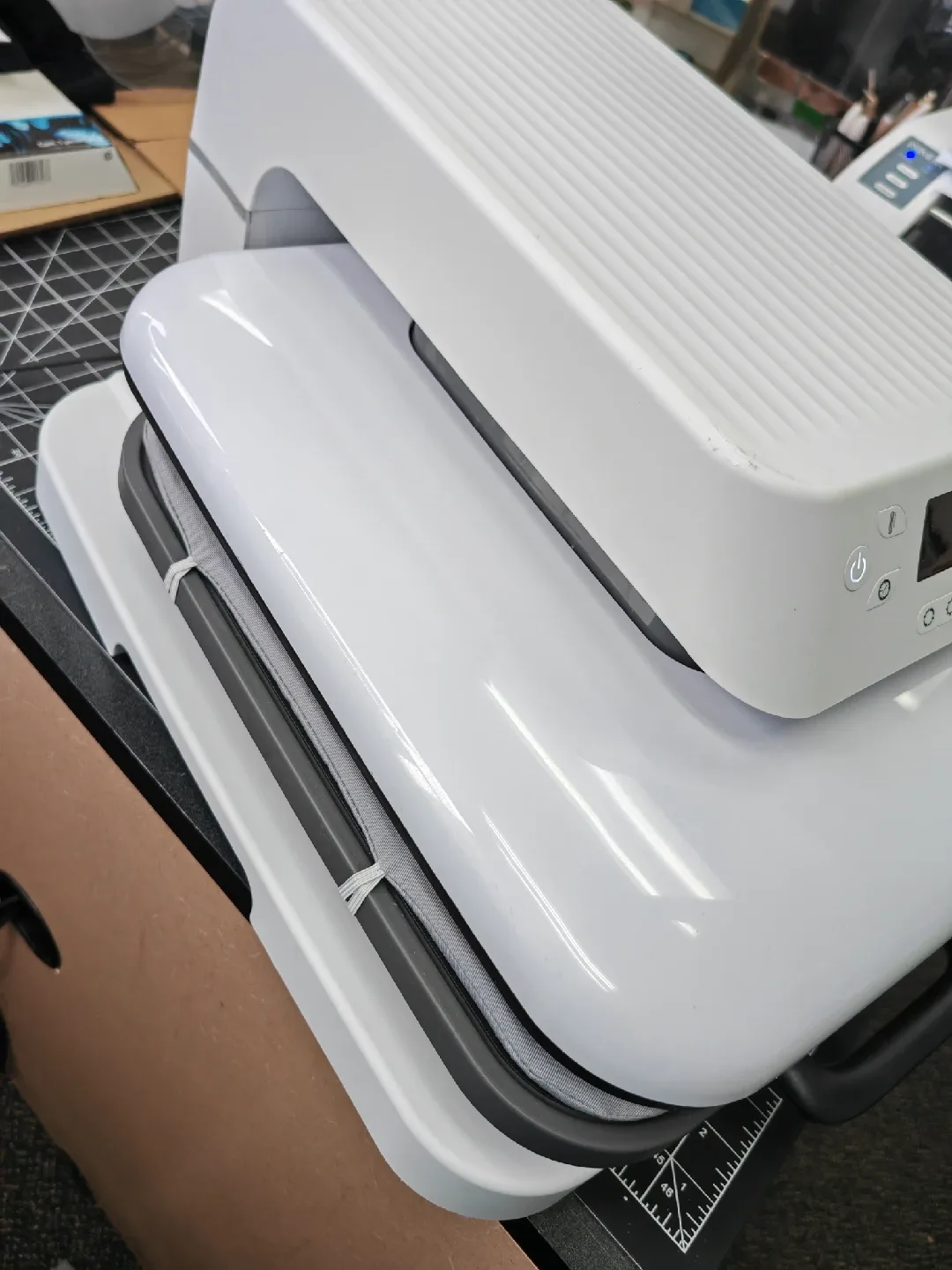 HTVRONT  Auto Heat Press - White 15"x15" image indicator(2)