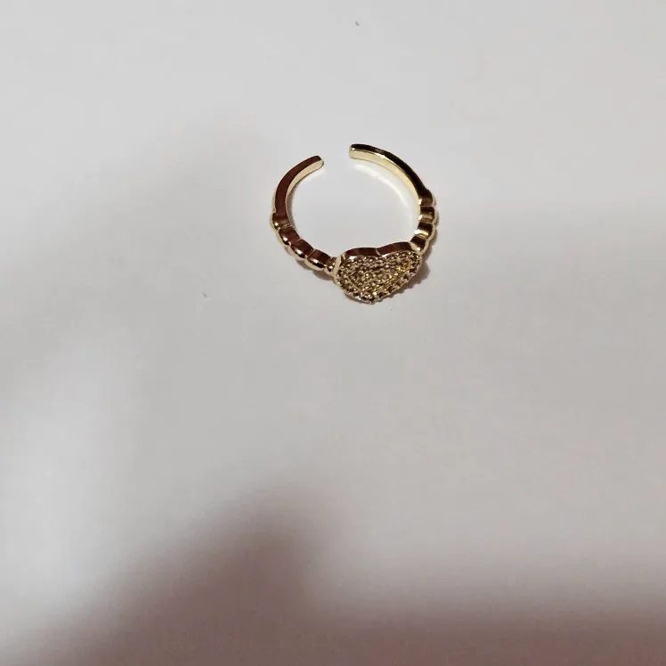 Silver Necklace with Cubic Zirconia Pendant image indicator(7)