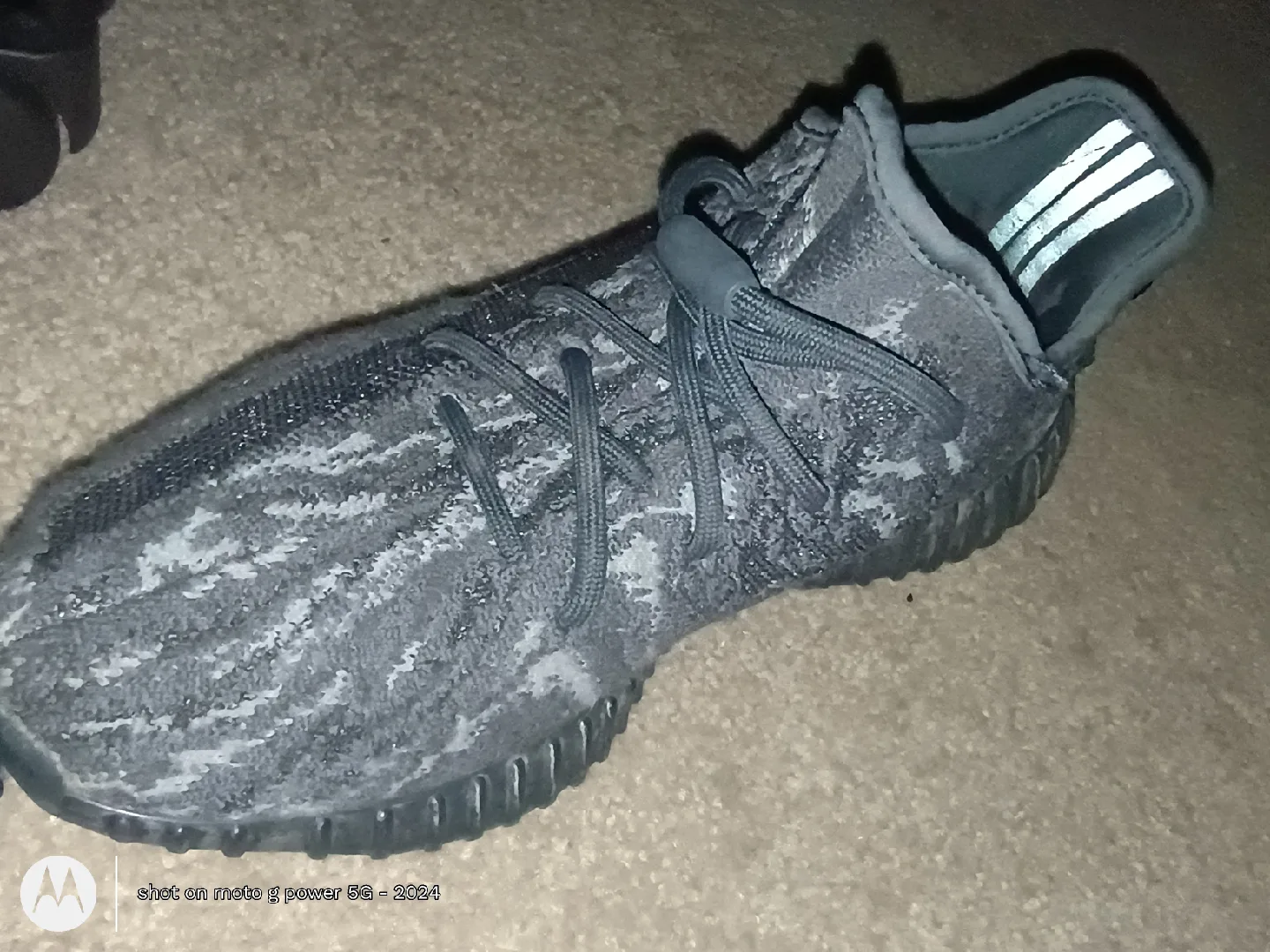 Adidas Yeezy Boost 350 V2 Granite Size 6.5 thumbnail