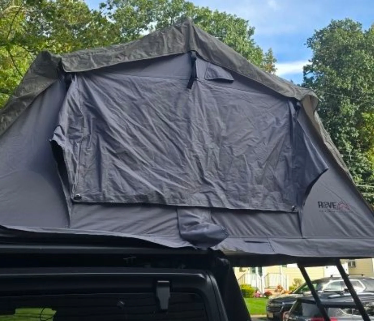 ROVE rooftop tent image indicator(10)