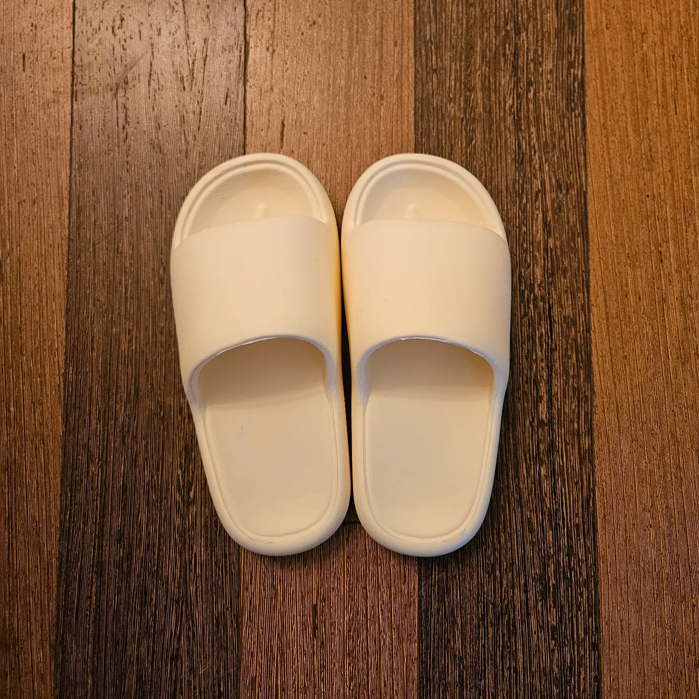 Butter Yellow Slides thumbnail