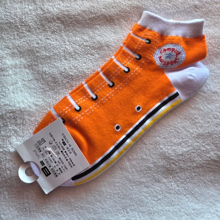 🆕Orange Sneaker Socks thumbnail