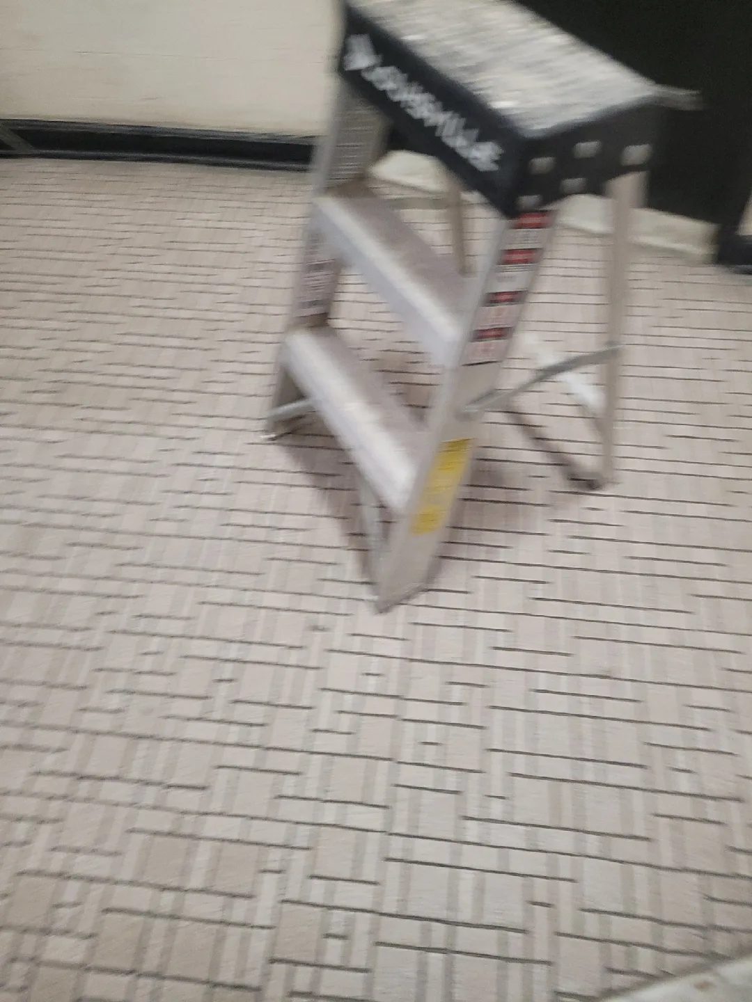 Louisville 3-Step Ladder