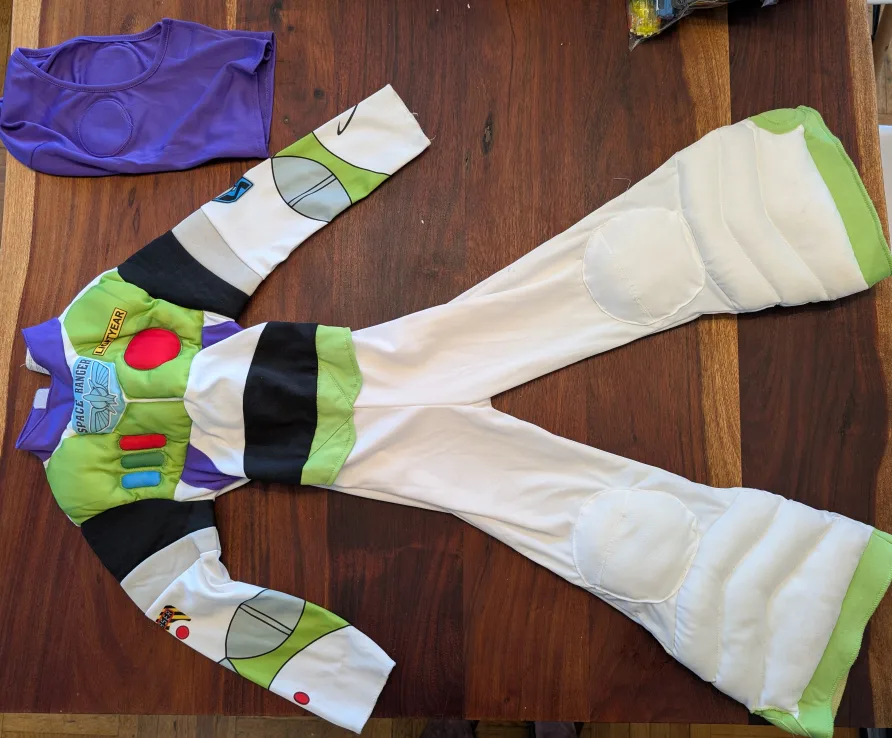 Toy Story 4 Buzz Lightyear Costume - Toddler Size 3-4 image indicator(2)