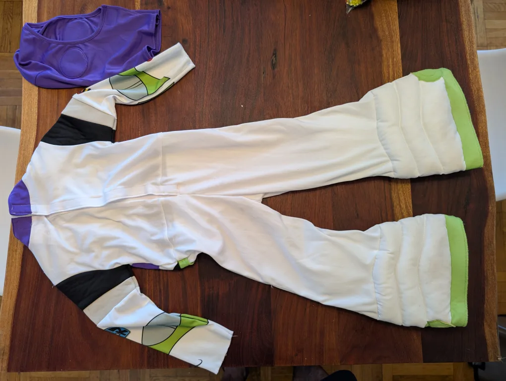 Toy Story 4 Buzz Lightyear Costume - Toddler Size 3-4 image indicator(3)