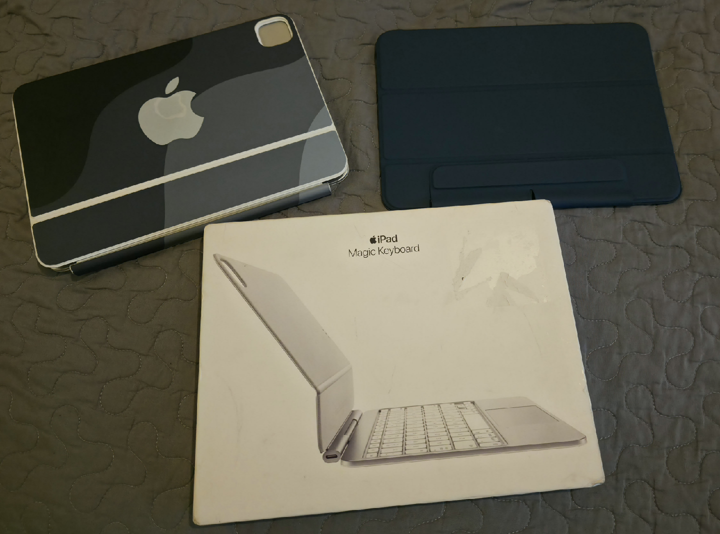 Apple iPad Magic Keyboard (M4 & M5 iPad pro)