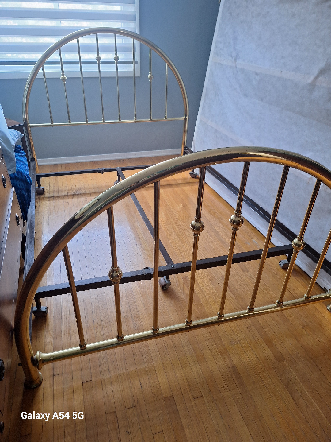 Vintage Brass-Tone Bed Frame - photo 2