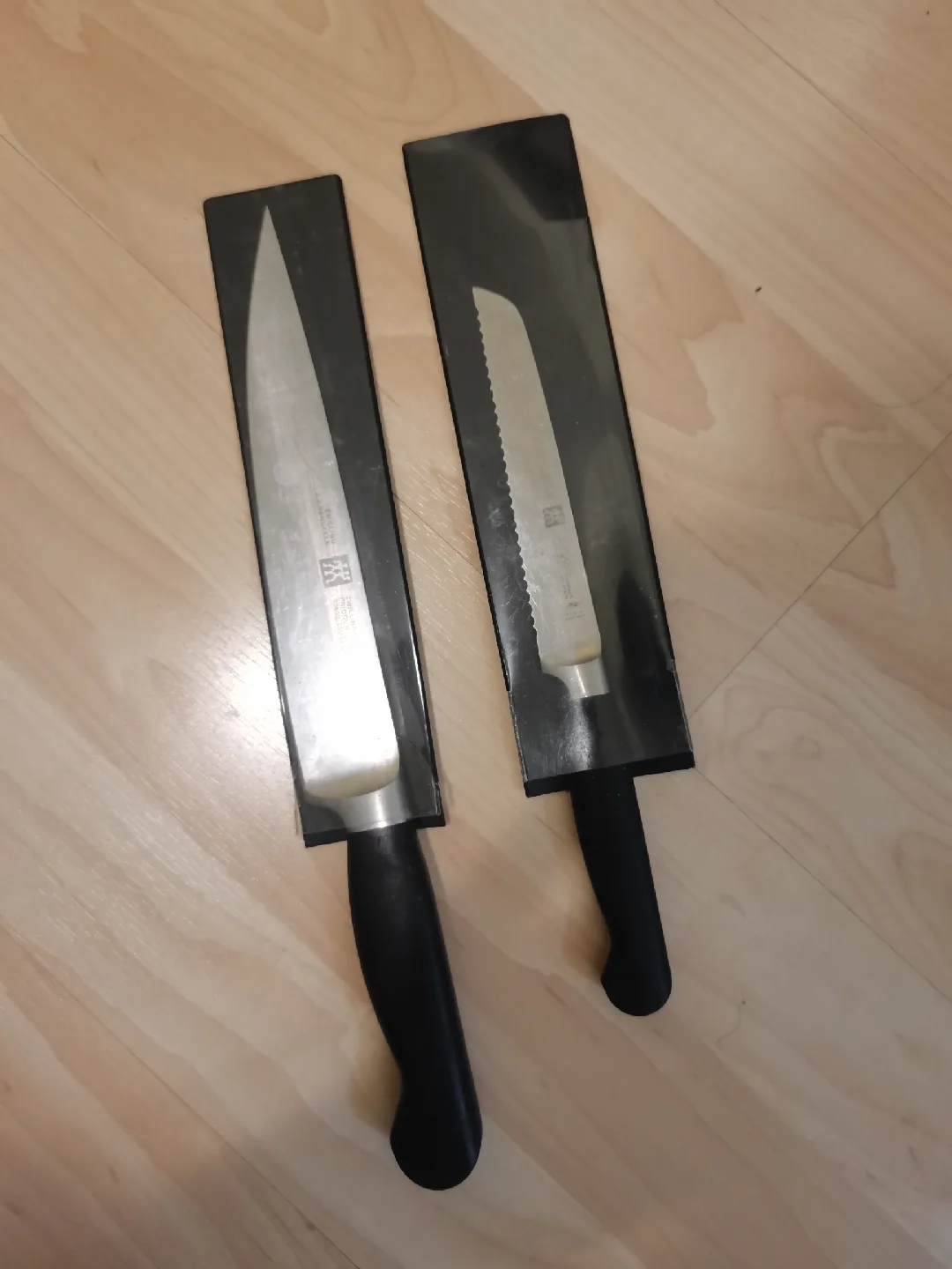 Zwilling J.A. Henckels Knives - Two Piece Set image indicator(2)