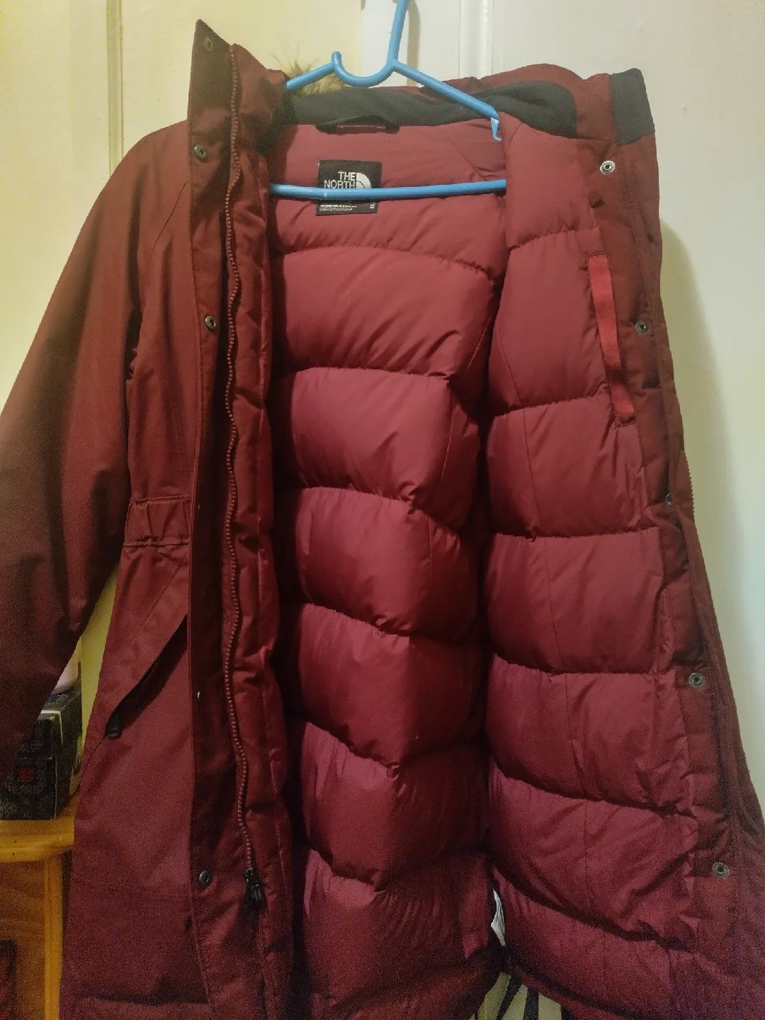 The North Face Parka - Burgundy - Size M image indicator(2)