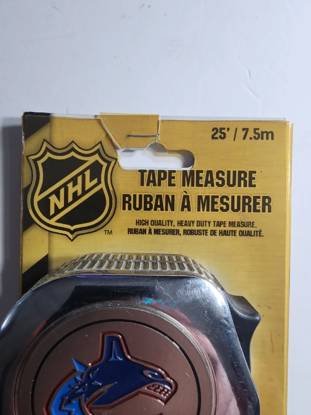 NHL Vancouver Canucks Tape Measure - Collector's Edition image indicator(3)