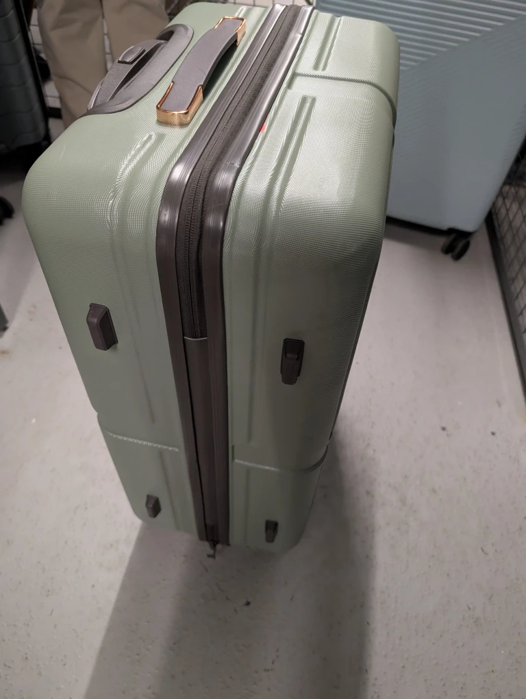 Light Green Hard Shell Suitcase - photo 4