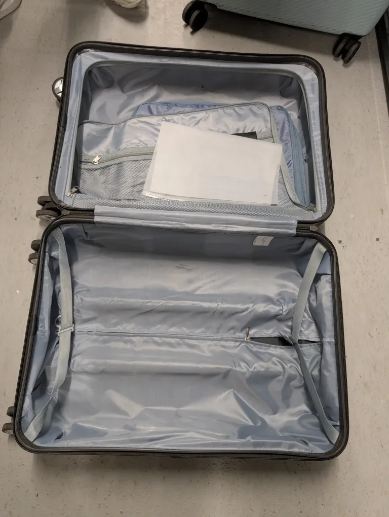 Light Green Hard Shell Suitcase image indicator(6)