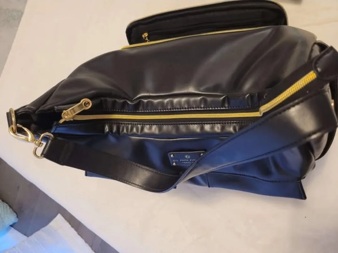 Six Pack Fitness Travel Fit Black Bag image indicator(7)