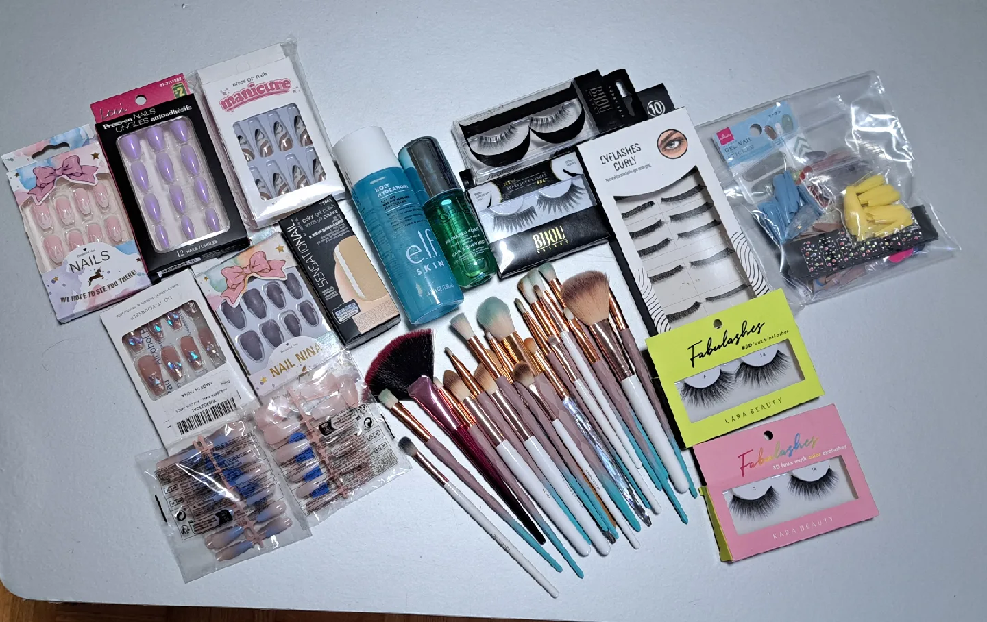 Makeup & Press On Nails thumbnail