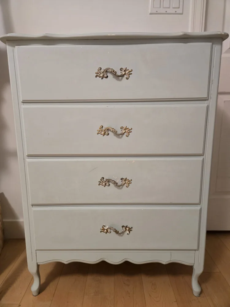 Vintage Style 4-Drawer Dresser image indicator(3)