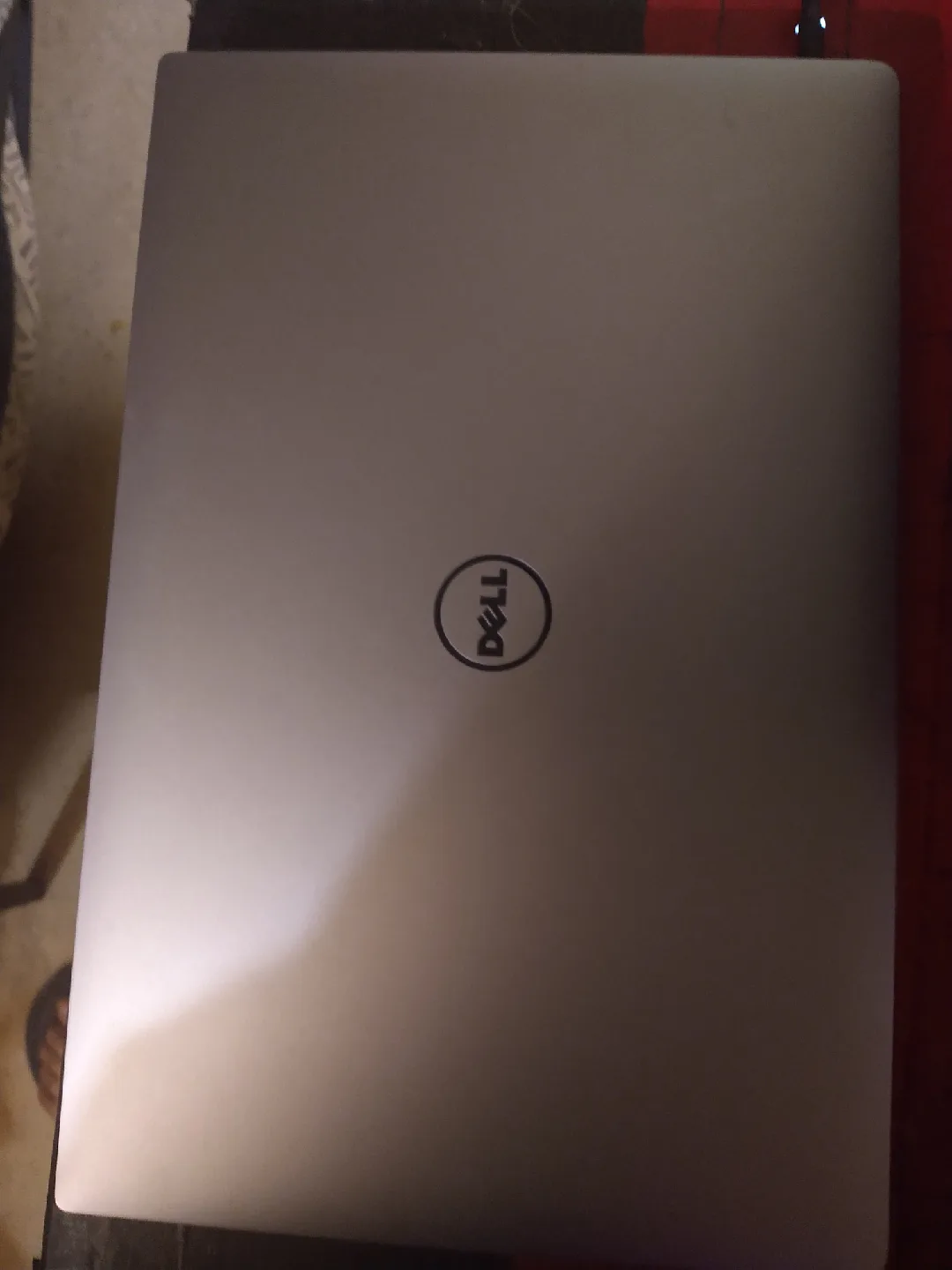 DELL XPS 15 9550 - Charger Included image indicator(2)