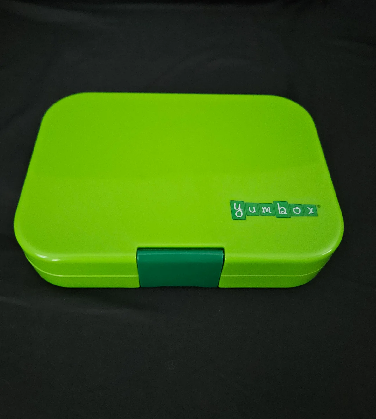 Large Yumbox Lunchbox (4 compartment) image indicator(2)