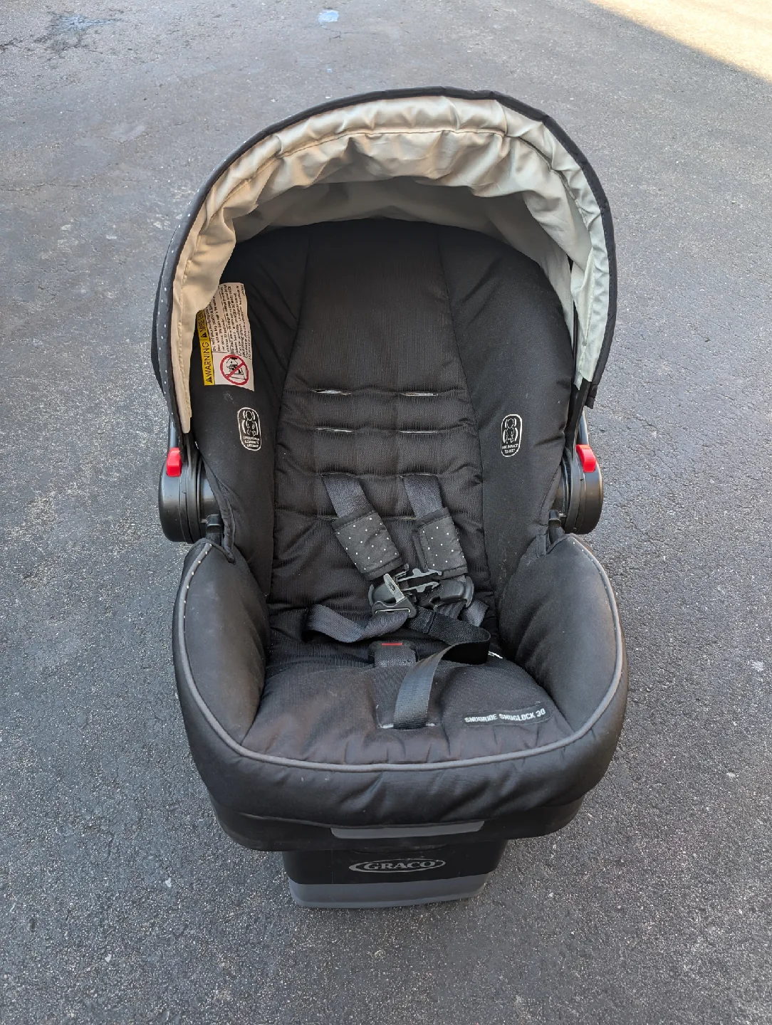 Graco SnugRide SnugLock 30 Infant Car Seat thumbnail