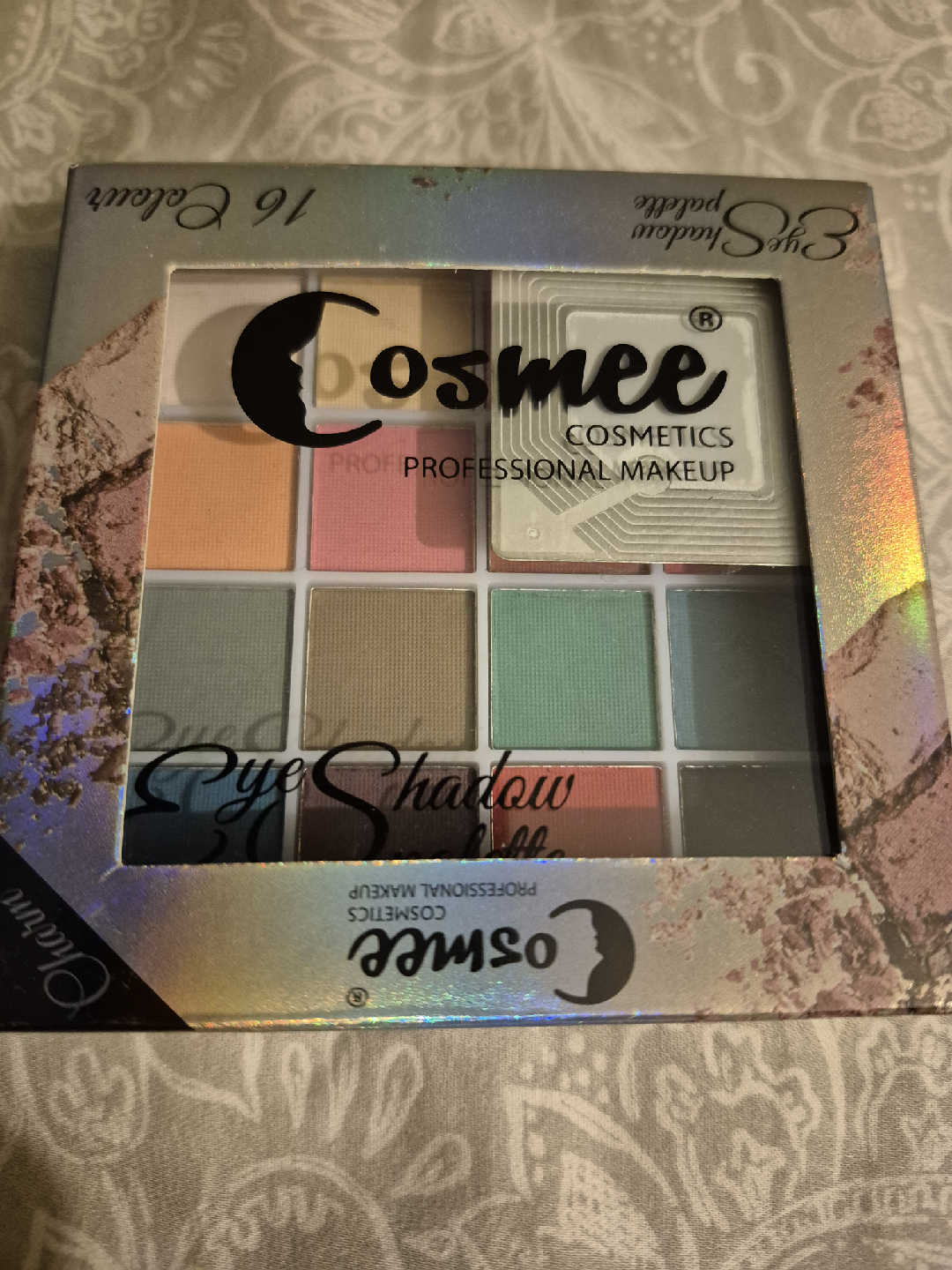 Cosmee 16 Colour Eyeshadow Palette