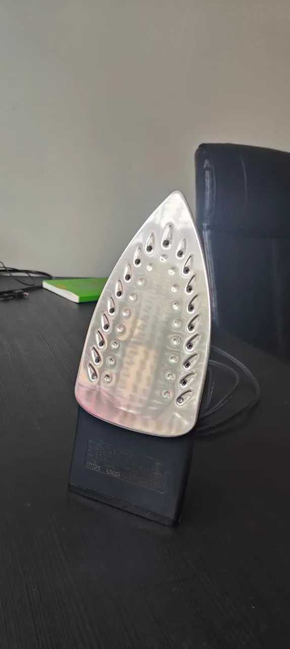 Proctor Silex Iron with Adjustable Steam - Like New image indicator(5)