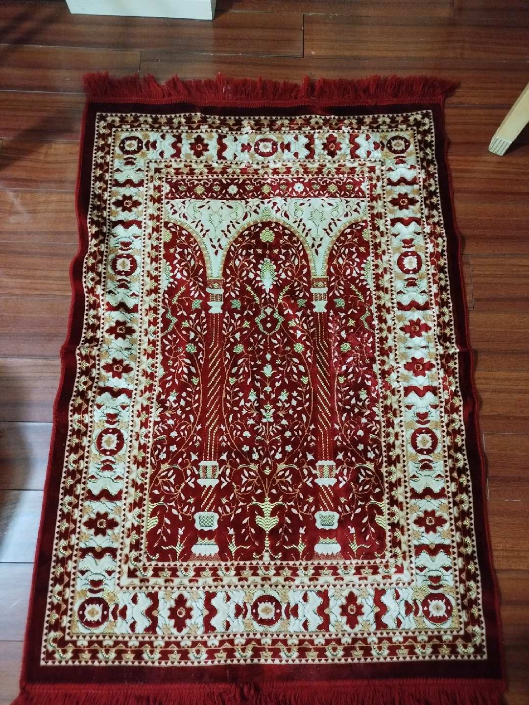Prayer Rug - Red & Cream