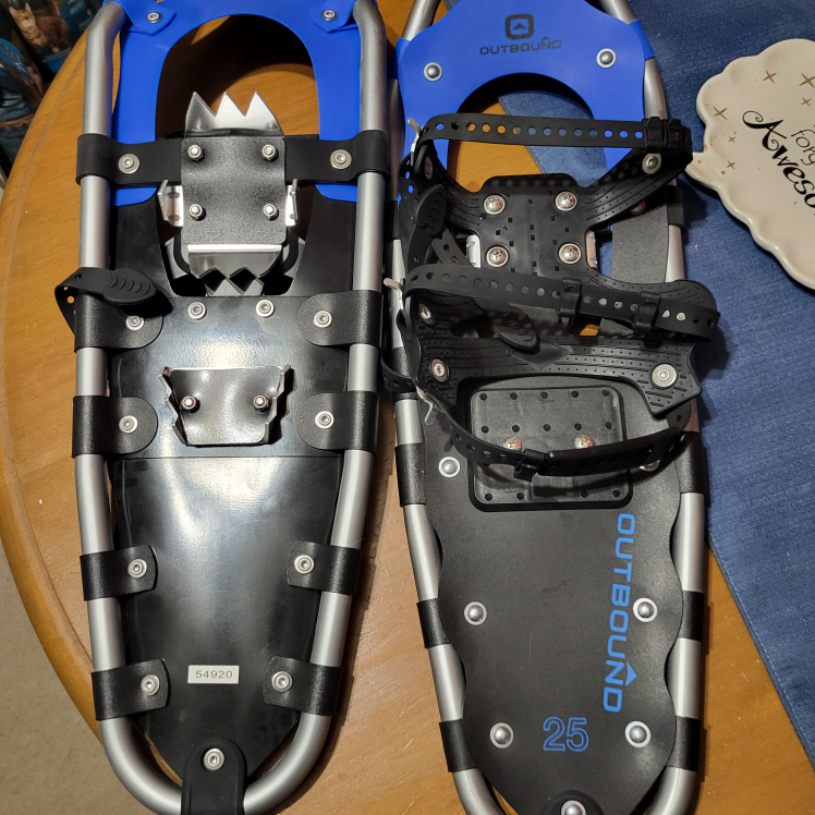 Outbound Snowshoes  Size 25 (Snowshoe length)