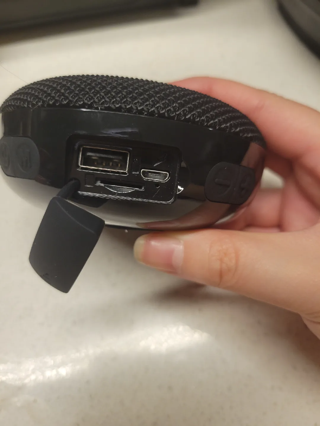 T&G Portable Bluetooth Speaker - Black image indicator(2)