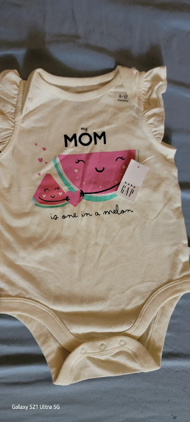 Baby Gap 6-12 Months Onesie thumbnail