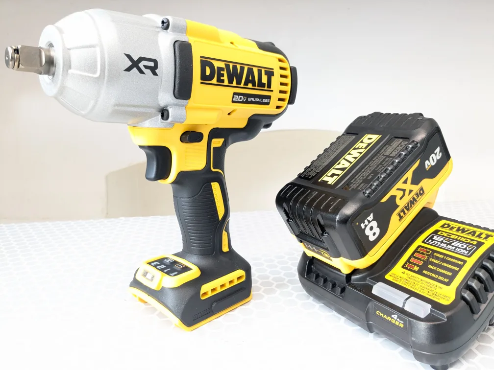 20V Max DeWalt XR - High Torque 1/2" Impact Wrench PRO Combo image indicator(5)