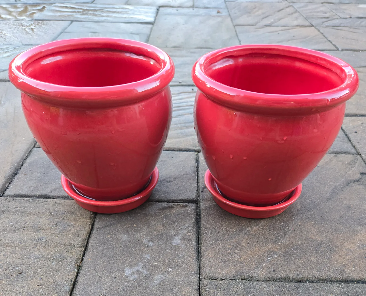 Set of TWO Red Ceramic Flower Pots w/Saucer thumbnail