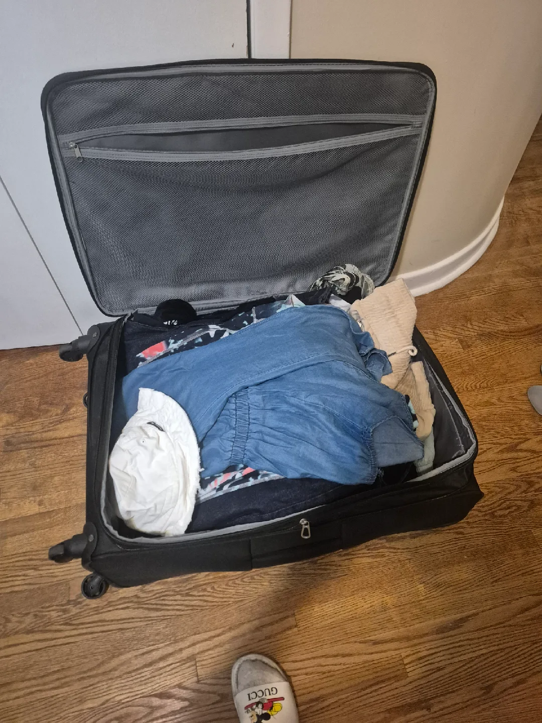 Mixed Clothing Lot -size small 60 pieces 7$ image indicator(5)