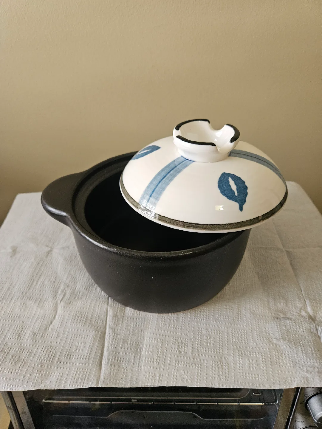 Donabe Japanese Ceramic Pot thumbnail