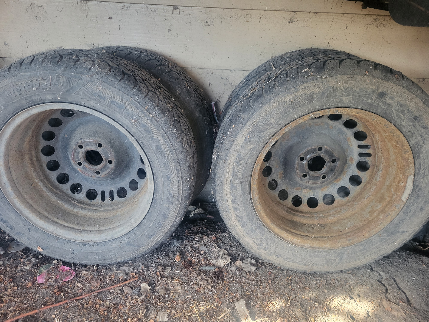 Tires - 215/60R16 - photo 2